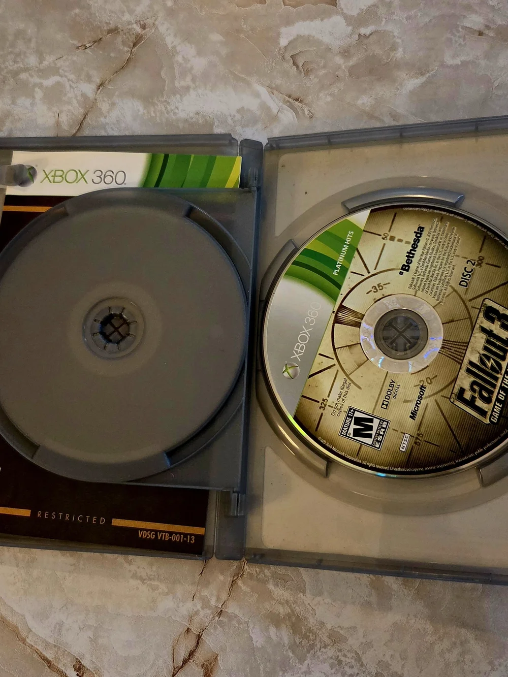 Fallout 3: Game of the Year Edition for Xbox 360 - Bethesda (Black)